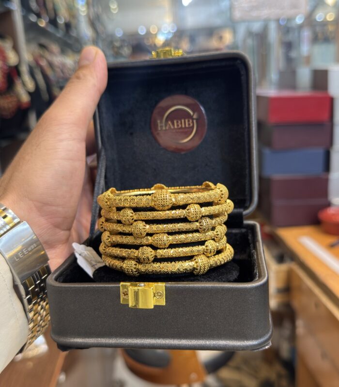 Gold Plated, Premium Quality,look like gold pipe wala bengals